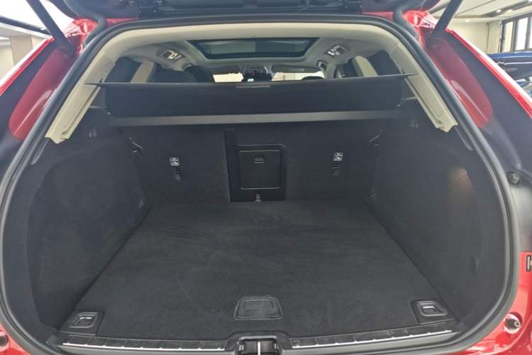 Used Volvo XC60 2021 T5 4x4 Smart Luxury Edition Trunk