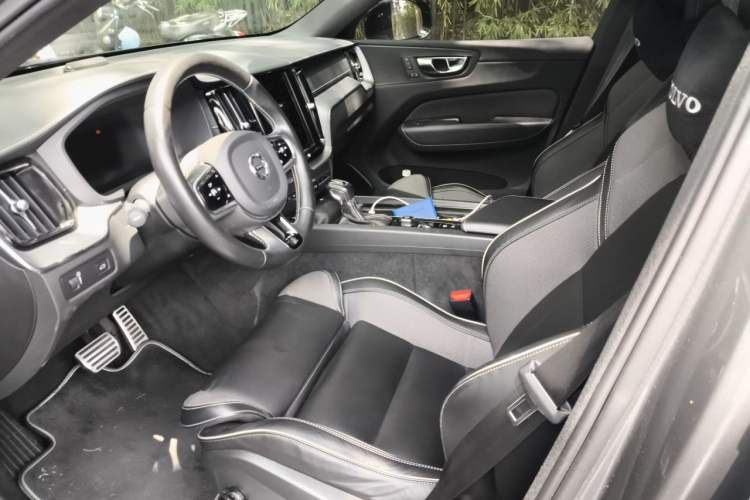Used Volvo XC60 2021 T5 4x4 Smart & Advanced Sport Edition Driver Seat