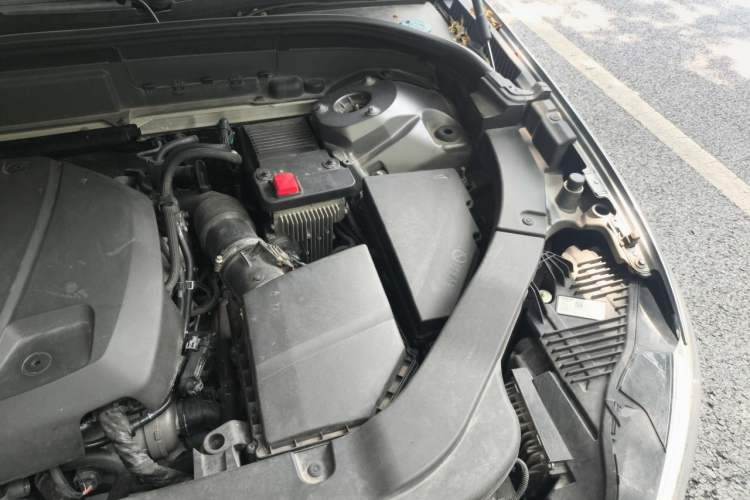 Used Volvo XC60 2021 T5 4x4 Smart & Advanced Sport Edition Engine Bay Left