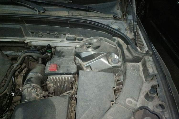 Used Volvo XC60 2021 T5 4x4 Smart Luxury Edition Engine Bay Left