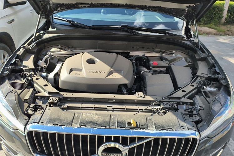 Used Volvo XC60 2021 T5 4x4 Smart Luxury Edition Engine Bay