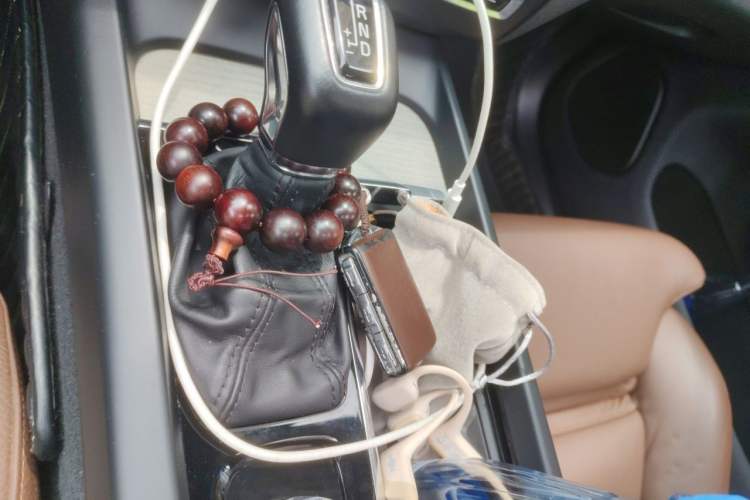 Used Volvo XC60 2021 T5 4x4 Smart Luxury Edition Gear Lever
