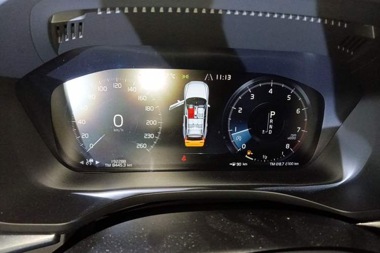 Used Volvo XC60 2021 T5 4x4 Smart Luxury Edition Instrument Cluster
