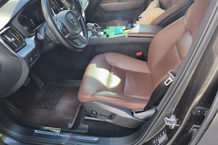 Used Volvo XC60 2021 T5 4x4 Smart Luxury Edition Left Front Seat