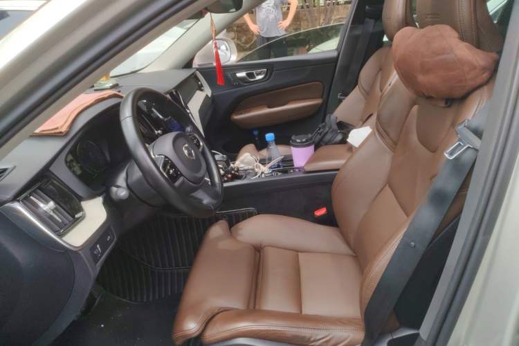 Used Volvo XC60 2021 T5 4x4 Smart Luxury Edition Left Front Seat