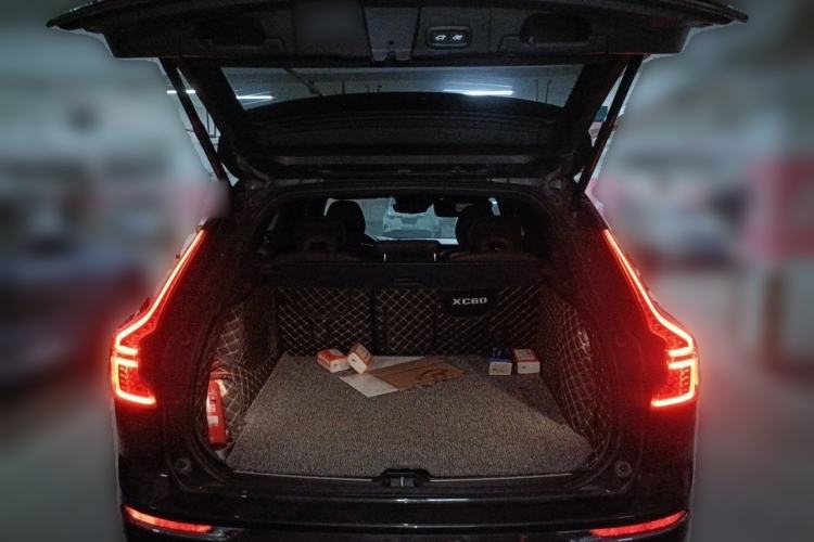 Used Volvo XC60 2021 T5 4x4 Smart Luxury Edition Trunk