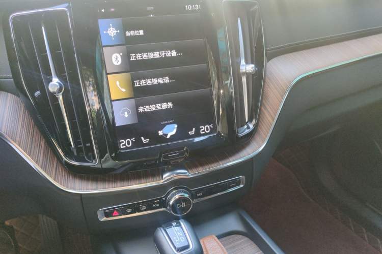 Used Volvo XC60 2021 T5 4x4 Smart Luxury Edition Audio And AC Panel