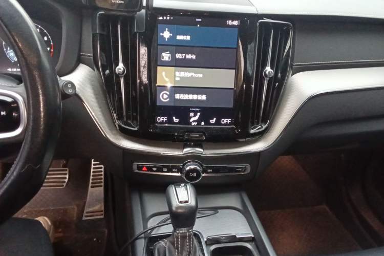 Used Volvo XC60 2021 T5 4x4 Smart & Advanced Sport Edition Audio And AC Panel