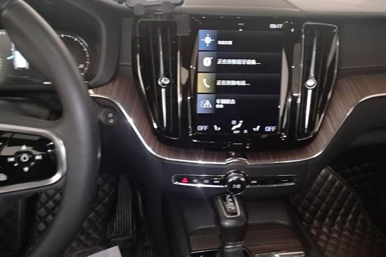 Used Volvo XC60 2021 T5 4x4 Smart Luxury Edition Audio And AC Panel