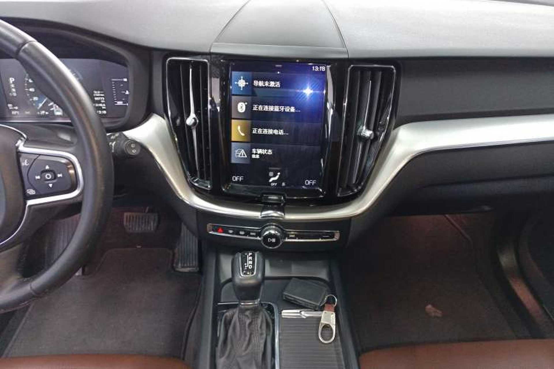 Used Volvo XC60 2021 T5 4x4 Smart Luxury Edition Audio And AC Panel