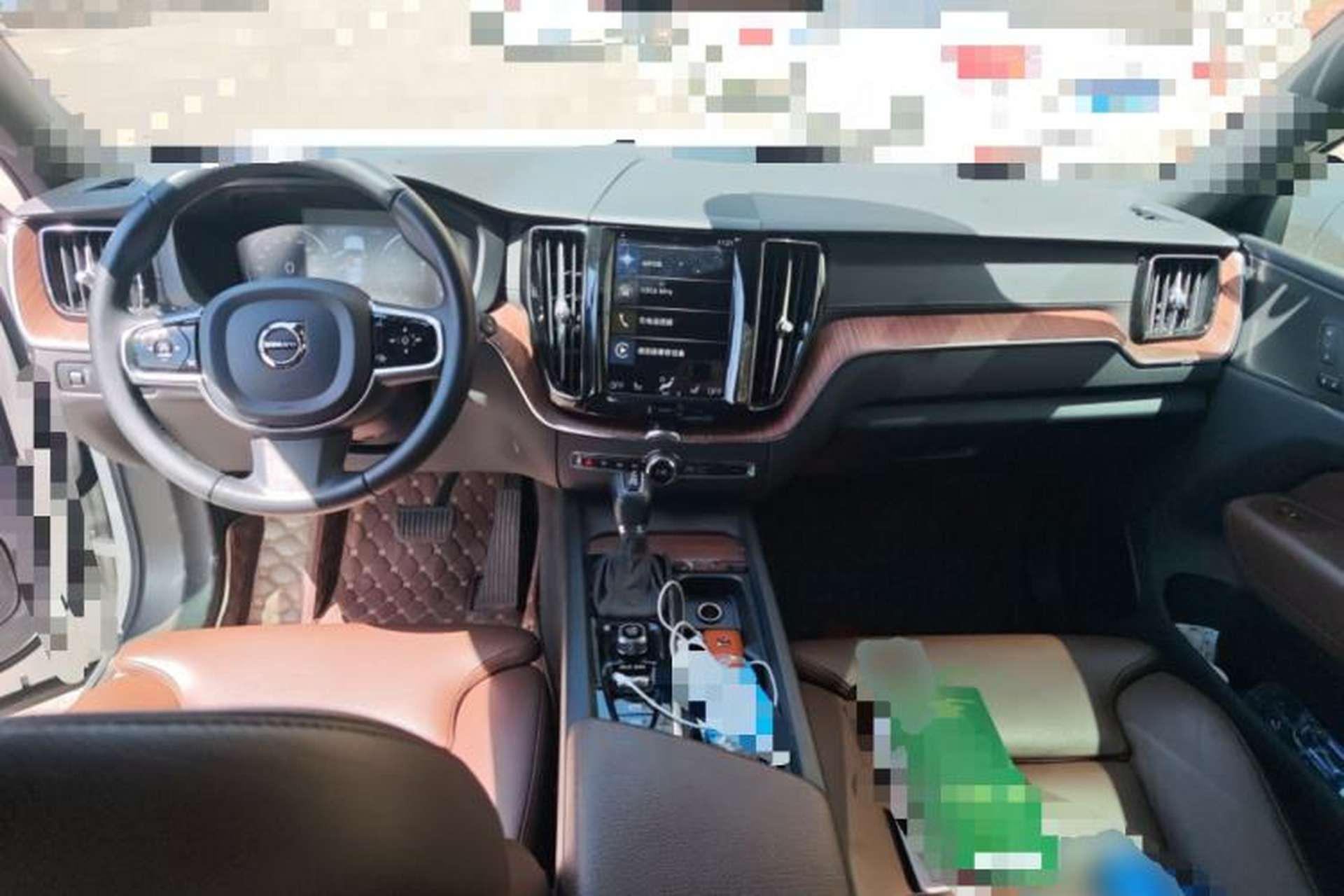 Used Volvo XC60 2021 T5 4x4 Smart Luxury Edition Center Console