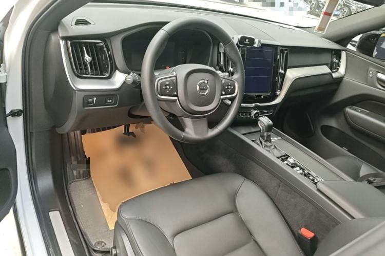 Used Volvo XC60 2021 T5 4x4 Zhiyi Sport Edition Center Console