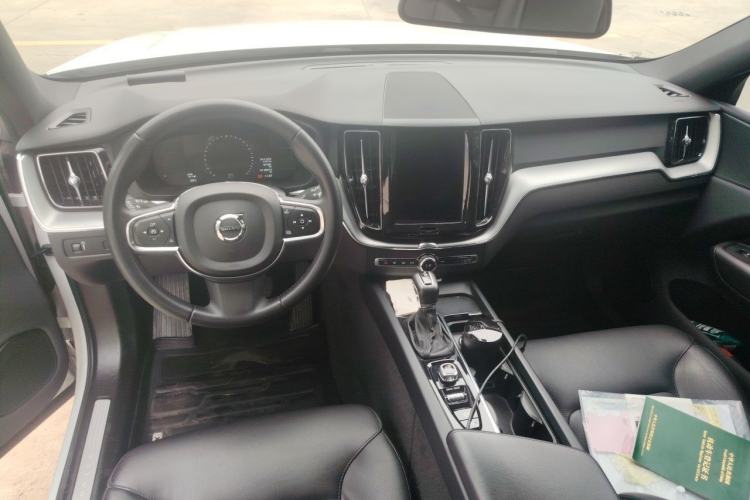 Used Volvo XC60 2021 T5 4x4 Zhiyi Sport Edition Center Console