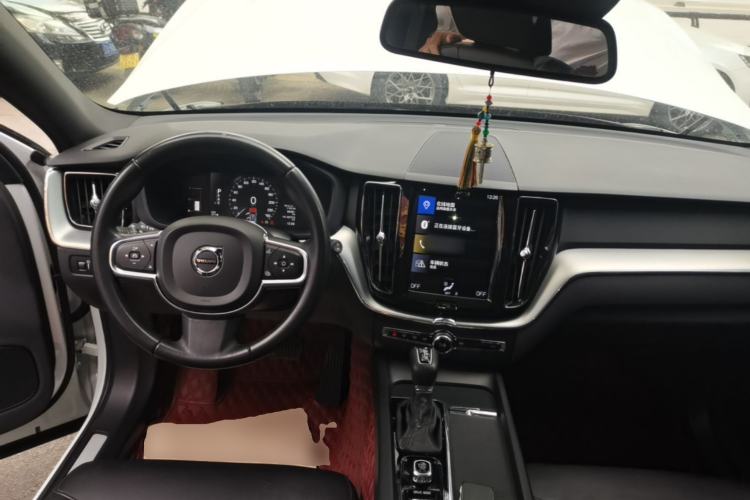 Used Volvo XC60 2021 T5 4x4 Zhiyi Sport Edition Center Console