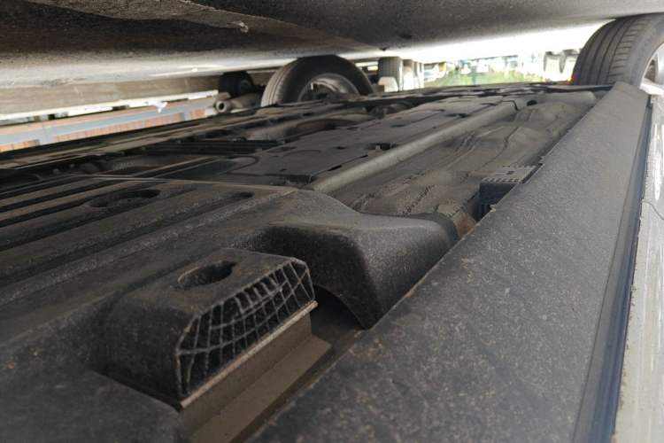 Used Volvo XC60 2021 T5 4x4 Smart Luxury Edition Chassis Rear Left