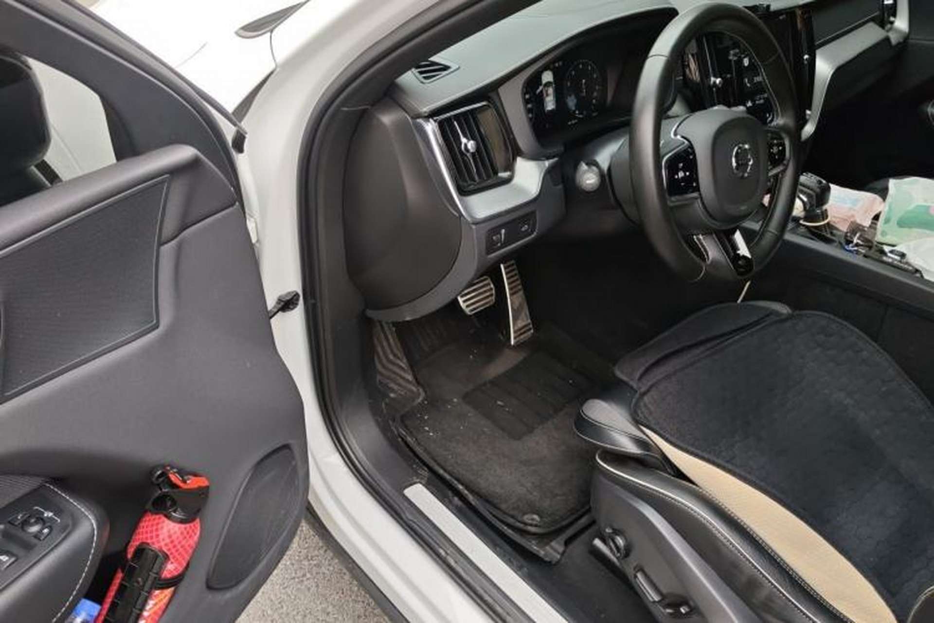Used Volvo XC60 2021 T5 4x4 Smart & Advanced Sport Edition Driver Seat