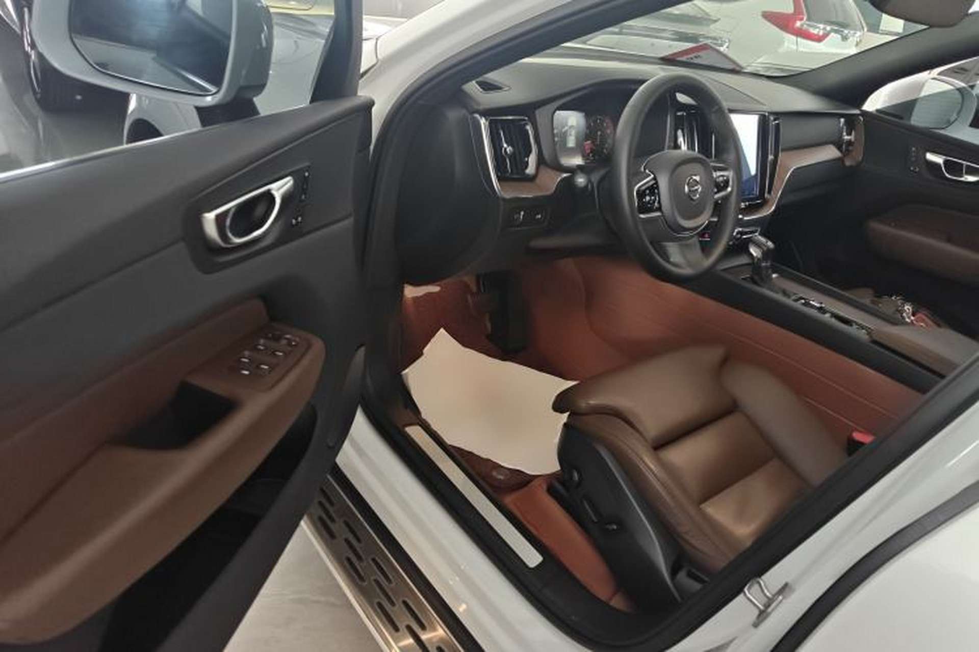Used Volvo XC60 2021 T5 4x4 Smart Luxury Edition Driver Seat