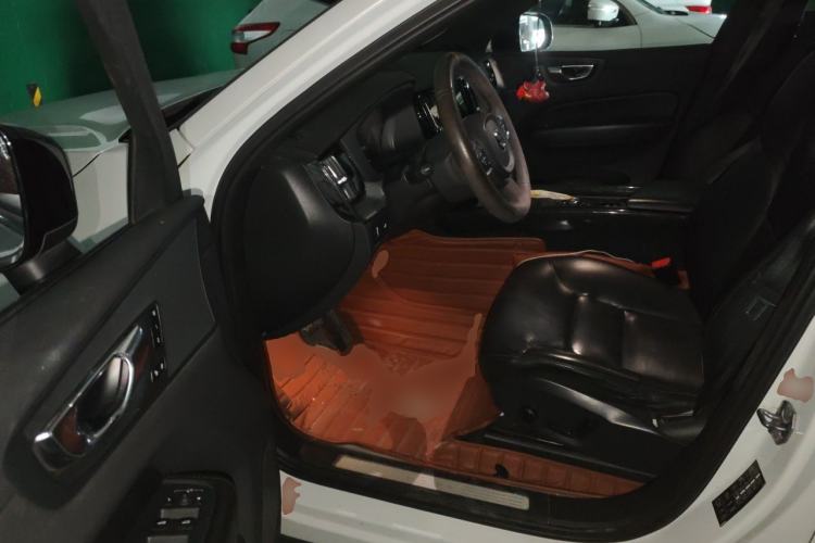 Used Volvo XC60 2021 T5 4x4 Zhiyi Sport Edition Driver Seat