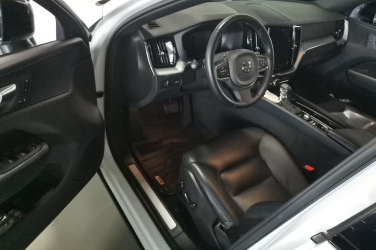 Used Volvo XC60 2021 T5 4x4 Zhiyi Sport Edition Driver Seat