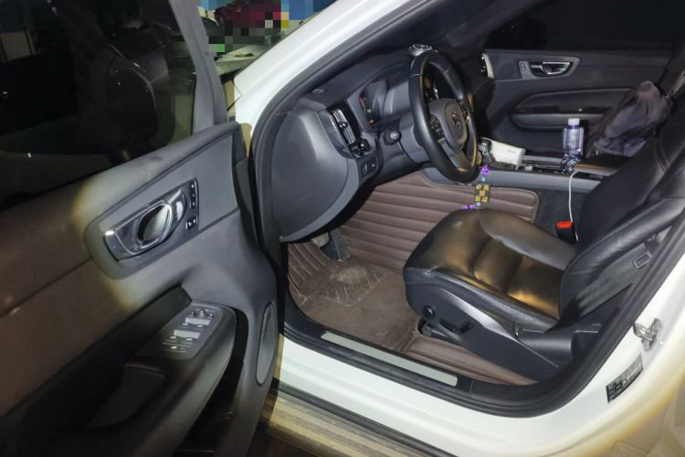 Used Volvo XC60 2021 T5 4x4 Zhiyi Sport Edition Driver Seat