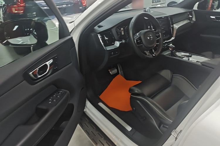 Used Volvo XC60 2021 T5 4x4 Smart & Advanced Sport Edition Driver Seat