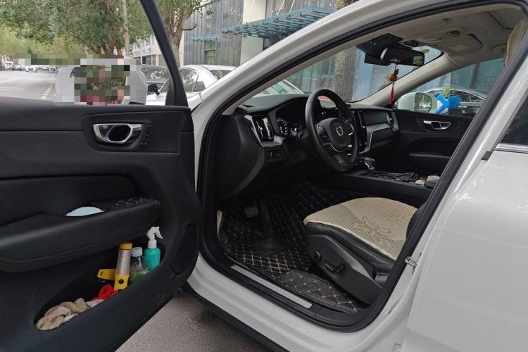 Used Volvo XC60 2021 T5 4x4 Smart Luxury Edition Driver Seat