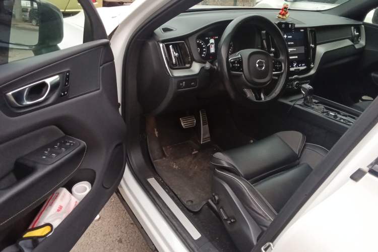 Used Volvo XC60 2021 T5 4x4 Smart & Advanced Sport Edition Driver Seat