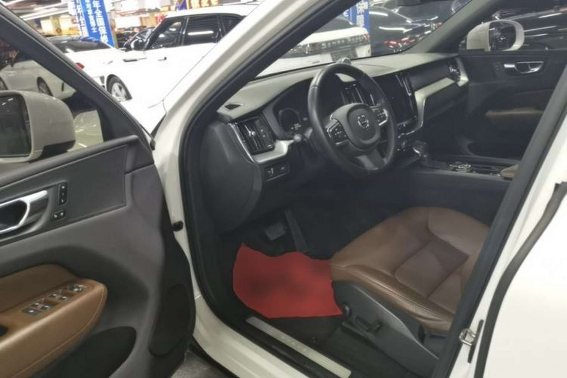 Used Volvo XC60 2021 T5 4x4 Smart Luxury Edition Driver Seat