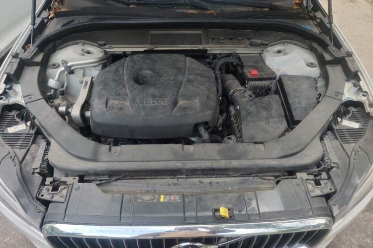 Used Volvo XC60 2021 T5 4x4 Smart Luxury Edition Engine Bay