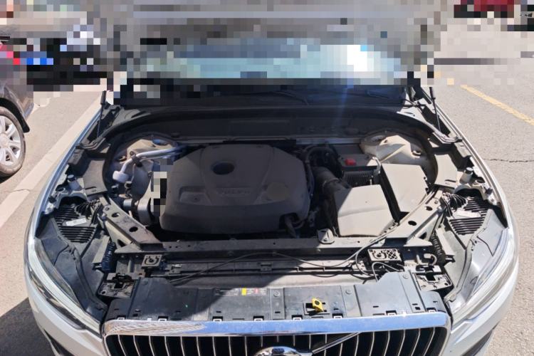 Used Volvo XC60 2021 T5 4x4 Smart Luxury Edition Engine Bay