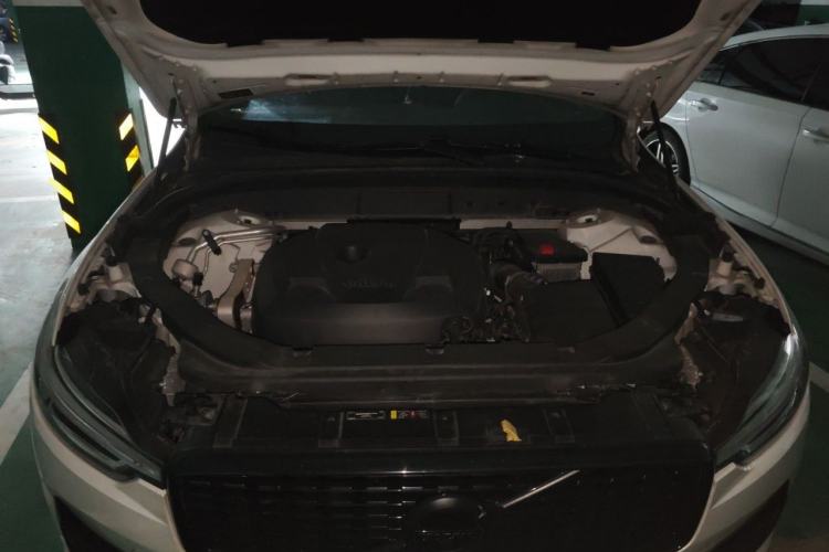 Used Volvo XC60 2021 T5 4x4 Zhiyi Sport Edition Engine Bay