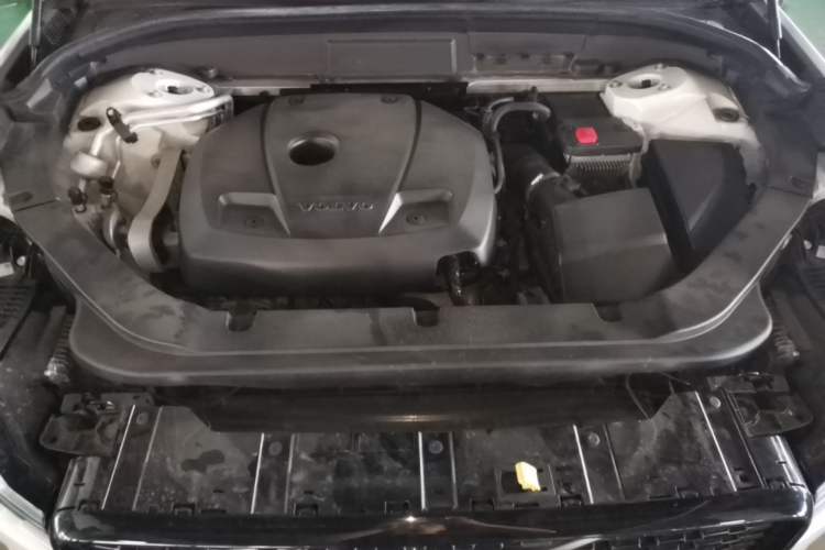 Used Volvo XC60 2021 T5 4x4 Zhiyi Sport Edition Engine Bay