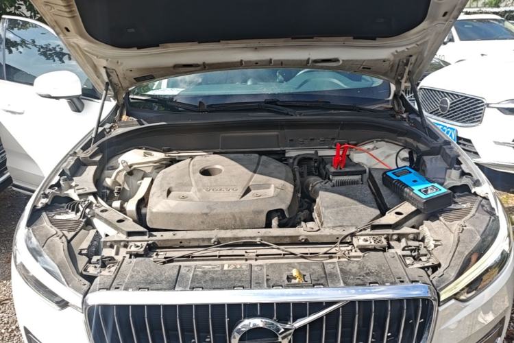 Used Volvo XC60 2021 T5 4x4 Smart Luxury Edition Engine Bay