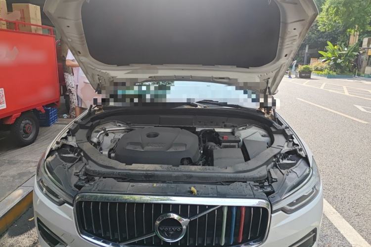 Used Volvo XC60 2021 T5 4x4 Smart Luxury Edition Engine Bay