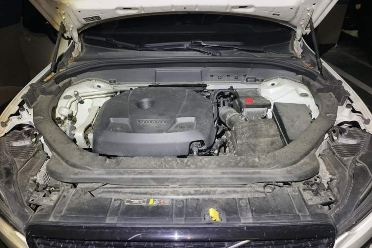 Used Volvo XC60 2021 T5 4x4 Zhiyi Sport Edition Engine Bay