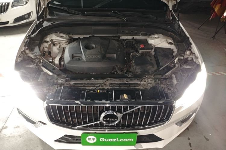 Used Volvo XC60 2021 T5 4x4 Smart Luxury Edition Engine Bay