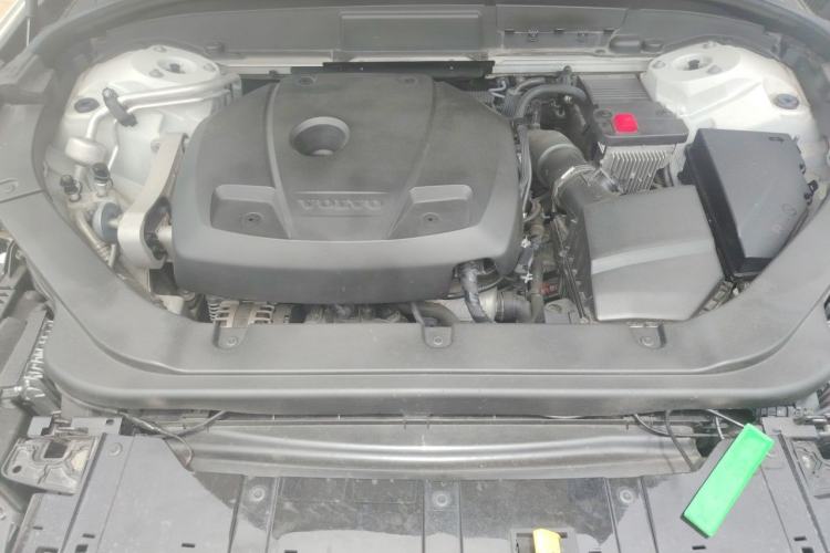 Used Volvo XC60 2021 T5 4x4 Zhiyi Sport Edition Engine Bay