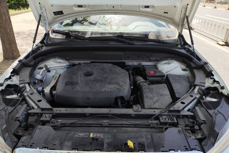 Used Volvo XC60 2021 T5 4x4 Smart Luxury Edition Engine Bay