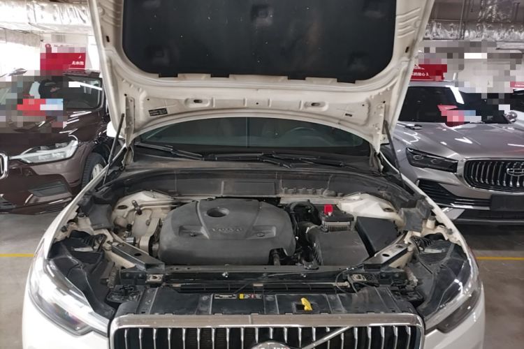 Used Volvo XC60 2021 T5 4x4 Smart Luxury Edition Engine Bay