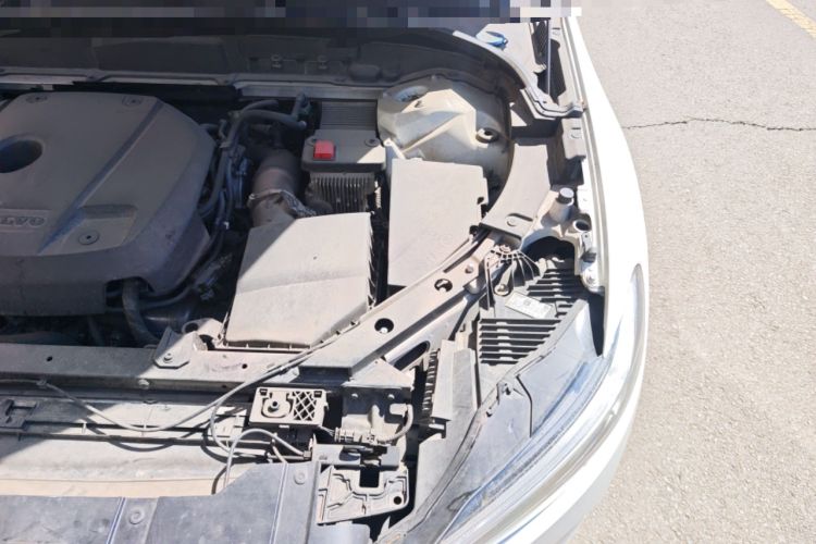 Used Volvo XC60 2021 T5 4x4 Smart Luxury Edition Engine Bay Left