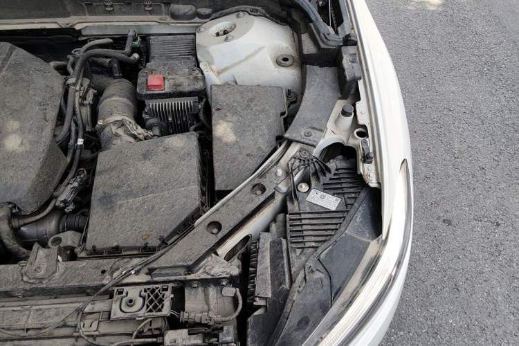 Used Volvo XC60 2021 T5 4x4 Smart Luxury Edition Engine Bay Left