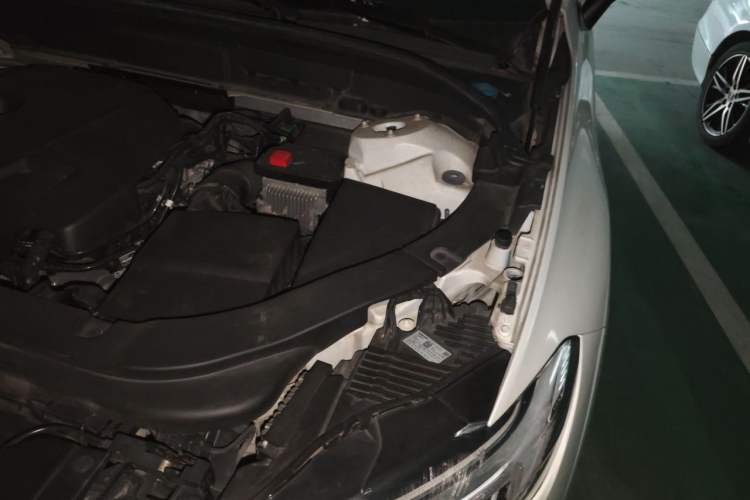 Used Volvo XC60 2021 T5 4x4 Zhiyi Sport Edition Engine Bay Left