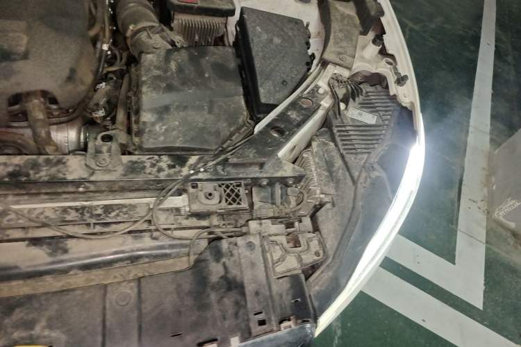 Used Volvo XC60 2021 T5 4x4 Smart Luxury Edition Engine Bay Left