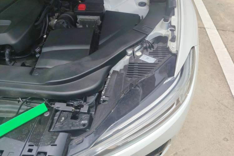 Used Volvo XC60 2021 T5 4x4 Zhiyi Sport Edition Engine Bay Left
