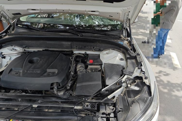 Used Volvo XC60 2021 T5 4x4 Smart Luxury Edition Engine Bay Left