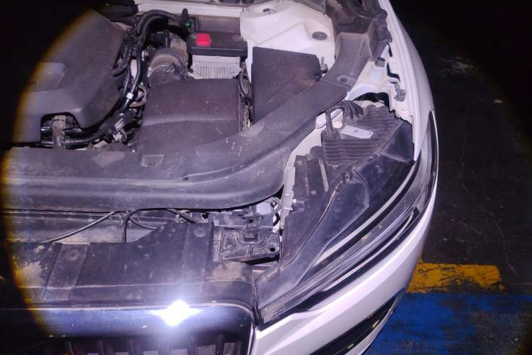 Used Volvo XC60 2021 T5 4x4 Smart Luxury Edition Engine Bay Left