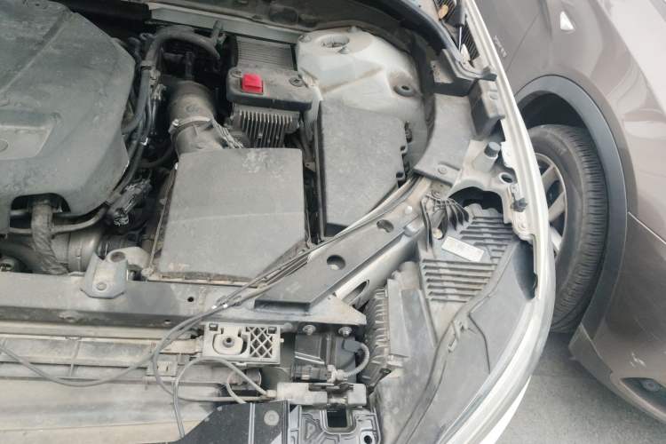 Used Volvo XC60 2021 T5 4x4 Smart Luxury Edition Engine Bay Left