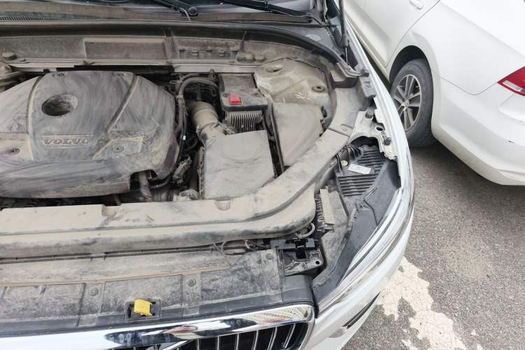 Used Volvo XC60 2021 T5 4x4 Smart Luxury Edition Engine Bay Left