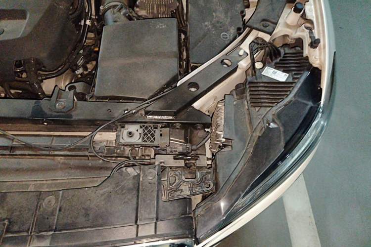 Used Volvo XC60 2021 T5 4x4 Smart Luxury Edition Engine Bay Left