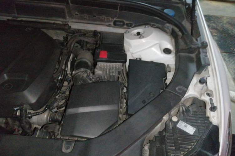 Used Volvo XC60 2021 T5 4x4 Smart Luxury Edition Engine Bay Left